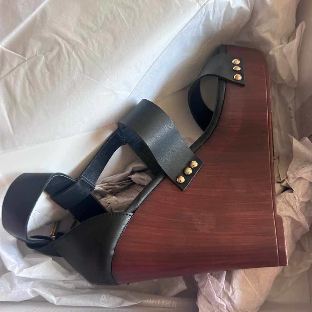 Just Fab brand new with box